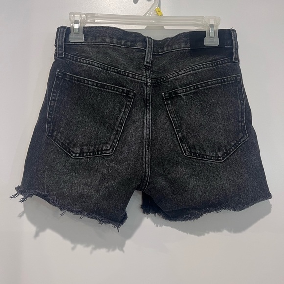 Abercrombie and Fitch mid rise boyfriend Jean short - Picture 3 of 3
